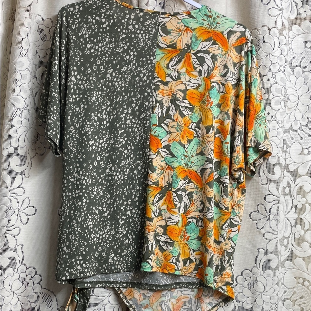 Cato Multicolor Floral Mixed Pattern Oversized Boxed Blouse - Picture 5 of 6